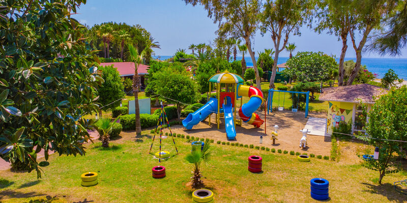 Clover Magic Garden Beach Hotel