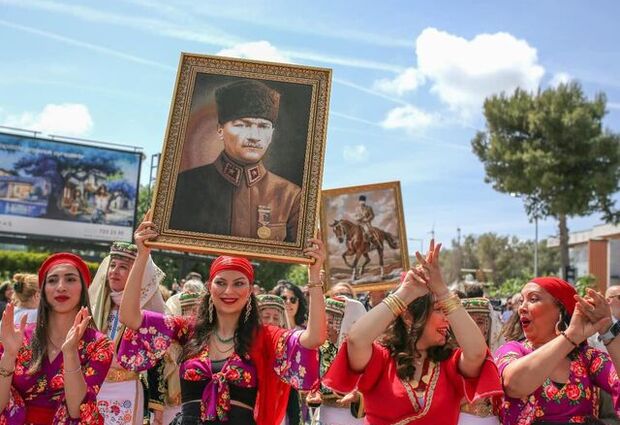 Alaçatı Ot Festivali Turu / Günübirlik