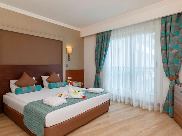 Yılbaşı Özel !!! Side Crown Palace Hotel